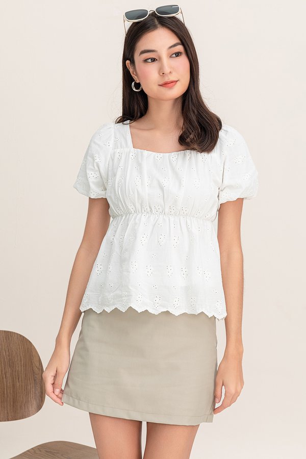 Lenna Top Eyelet