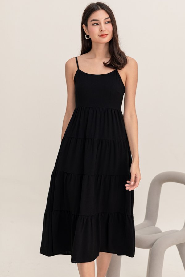 Della Dress Black