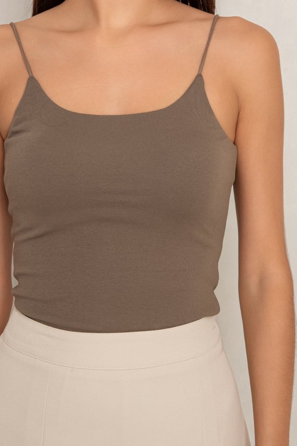 Zuri Padded Top Wood *PLUSH*