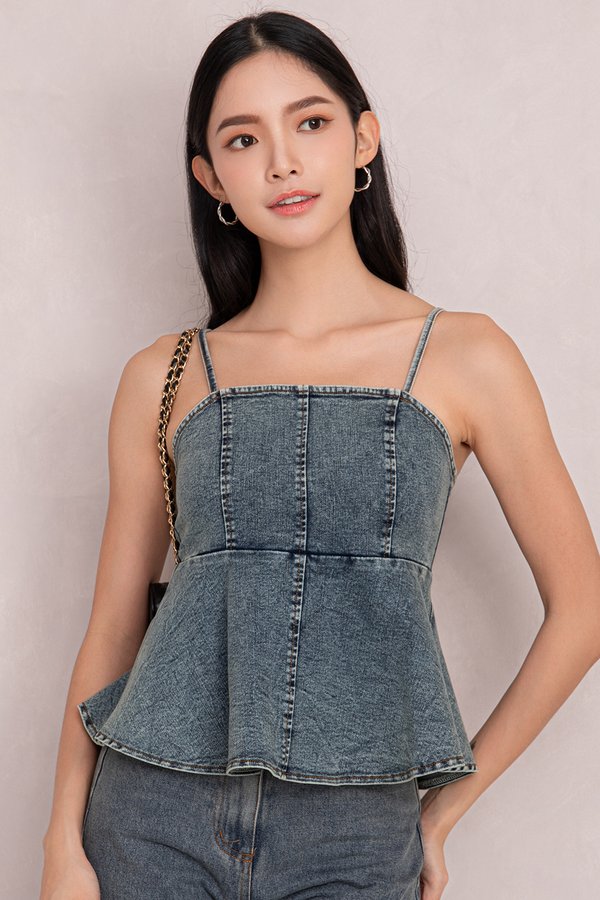 Emberly Denim Top Vintage Wash