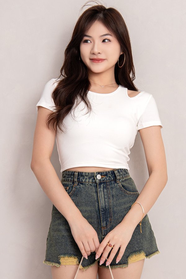 Dayna Padded Top White *PLUSH*
