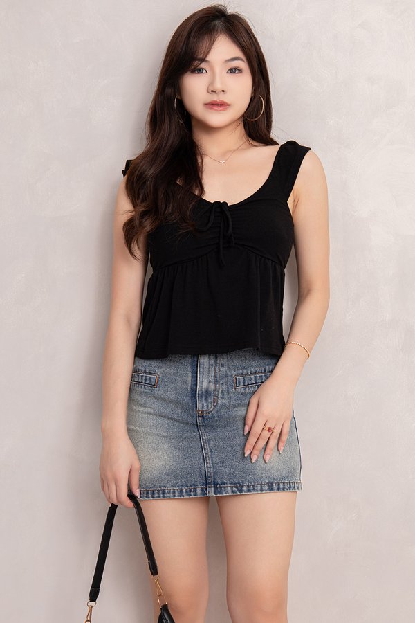 Scarlet Padded Top Black *PLUSH*