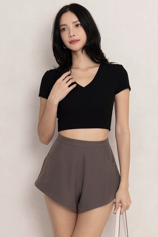 Caprice Padded Top Black *PLUSH*