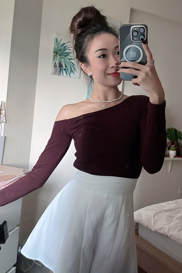 Carter Padded Top Burgundy *MM*