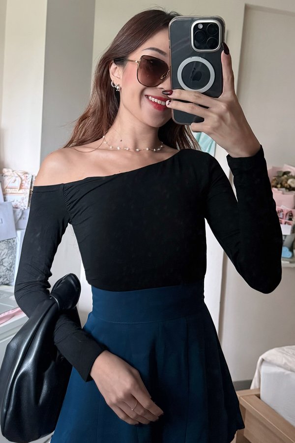 Carter Padded Top Black *MM*