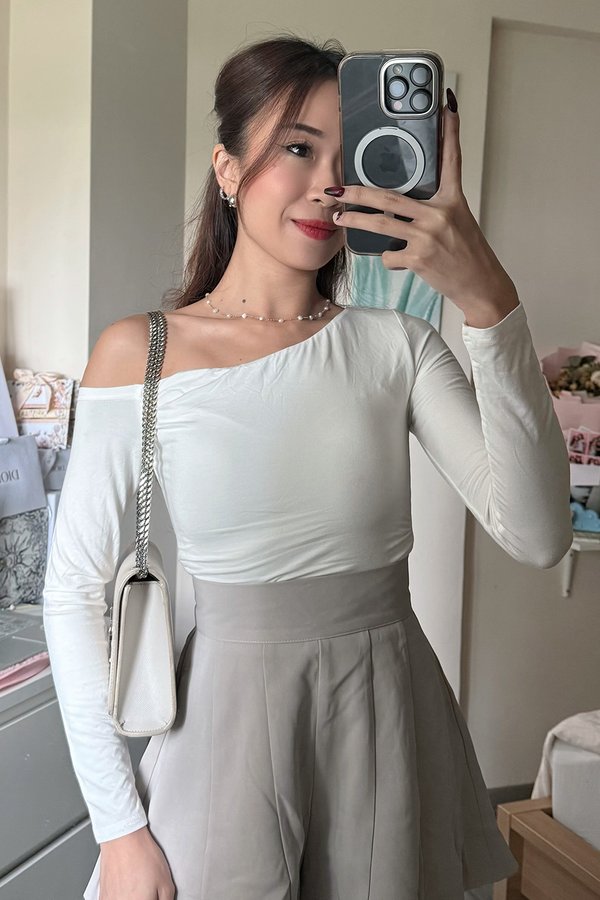 Carter Padded Top White *MM*