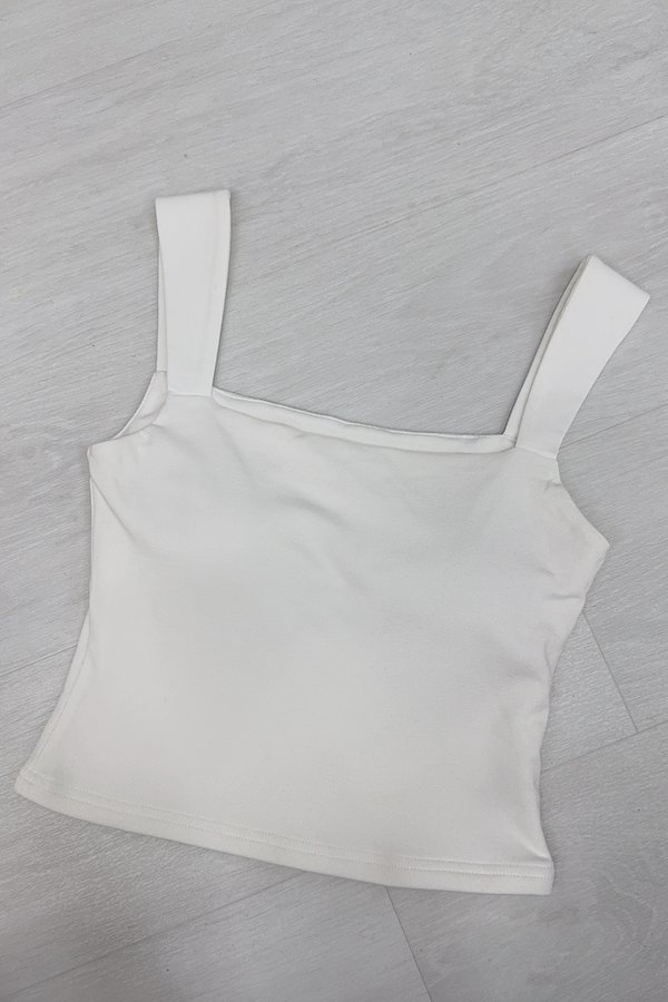 Uma Padded Top White *PLUSH*