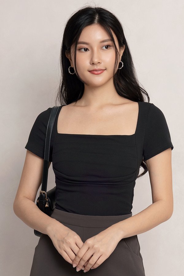 Nerissa Padded Top Black *PLUSH*