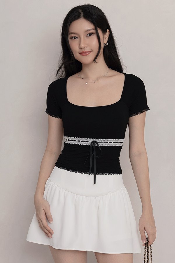 Tindra Padded Top Black *MM*