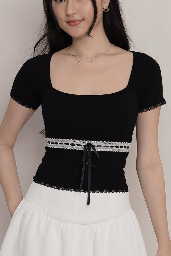 Tindra Padded Top Black *MM*