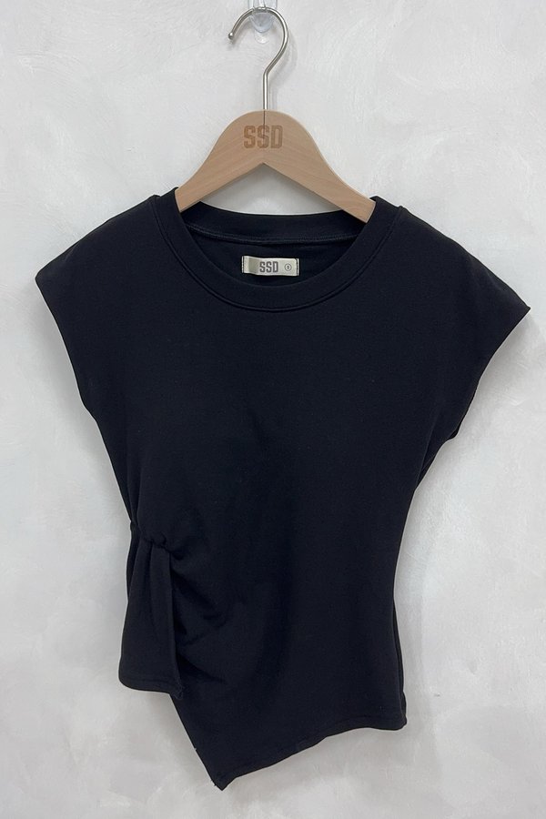 Brissa Padded Top Black *PLUSH*
