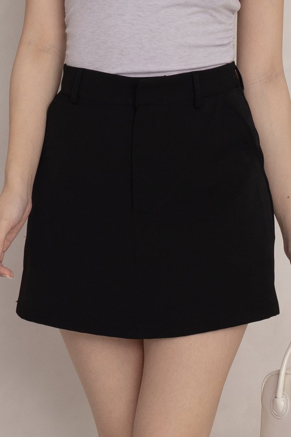 Lainey Skorts Black