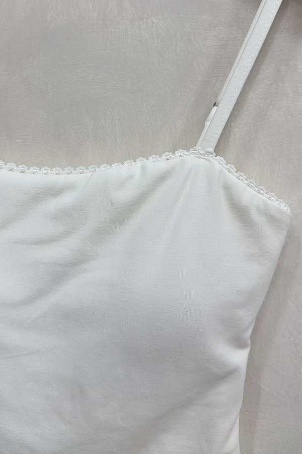 Lyanna Padded Top White *PLUSH*