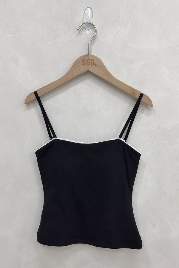 Lyanna Padded Top Black *PLUSH*