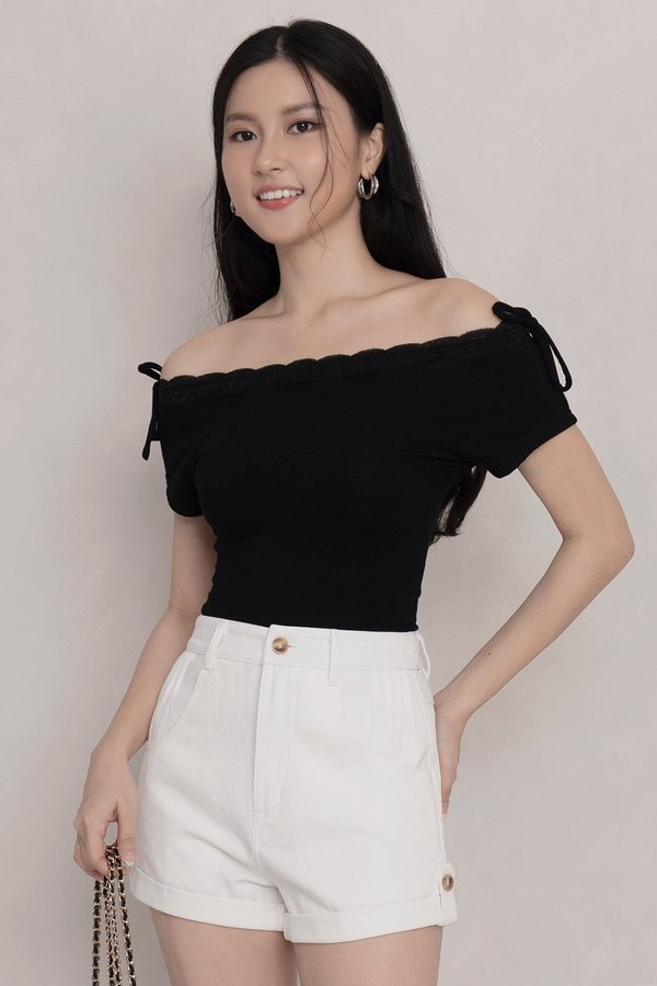Vespera Padded Top Black *MM*