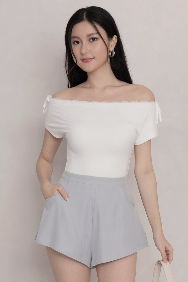 Vespera Padded Top White *MM*