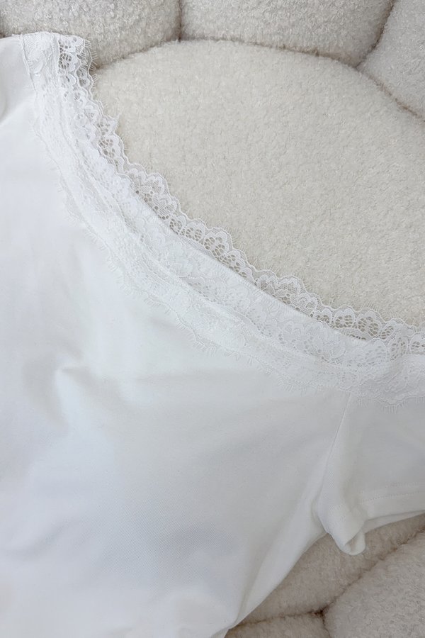 Jayleen Padded Top White *PLUSH*