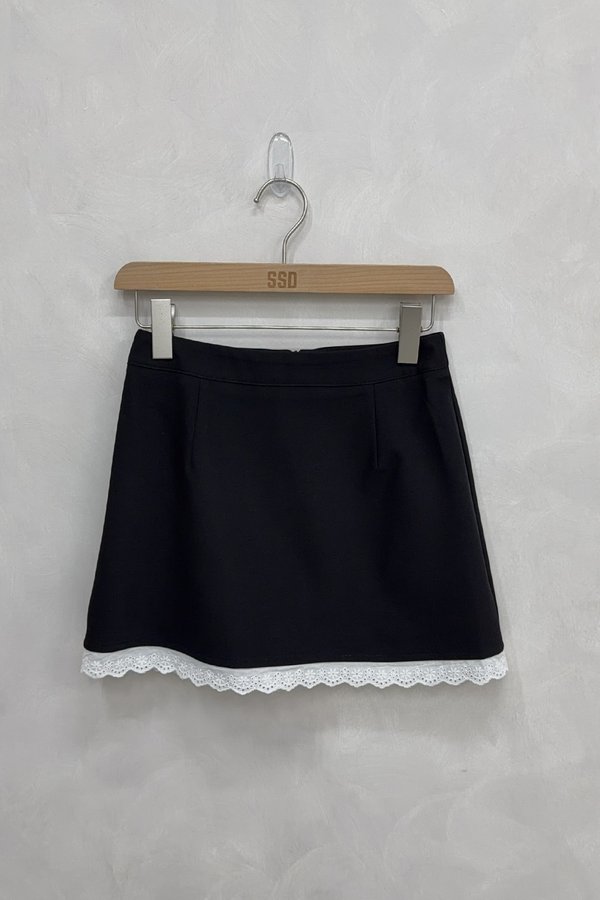Delphine Lace Skorts Black