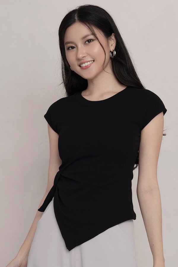 Brissa Padded Top Black *PLUSH*