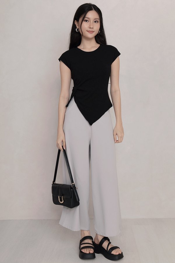 Brissa Padded Top Black *PLUSH*