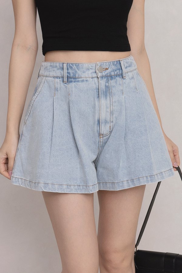 Anisa Denim Shorts Light Wash