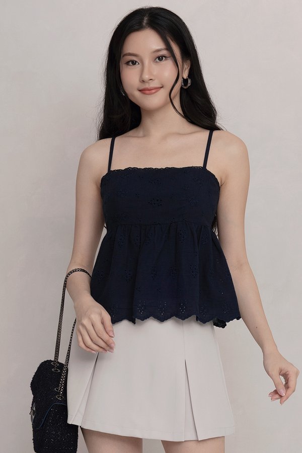 Della Padded Eyelet Top Navy