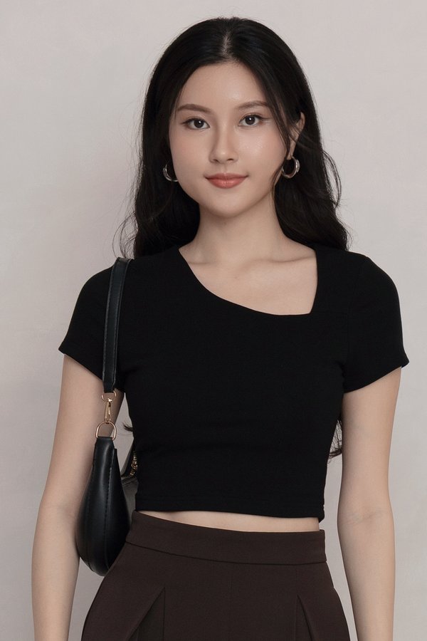 Niva Padded Top Black *PLUSH*