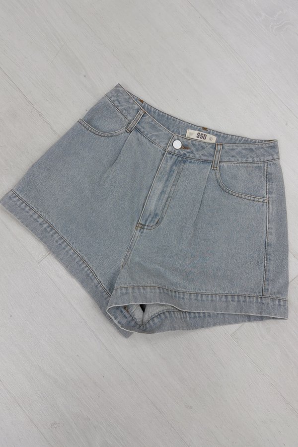 Freya Denim Shorts Light Wash