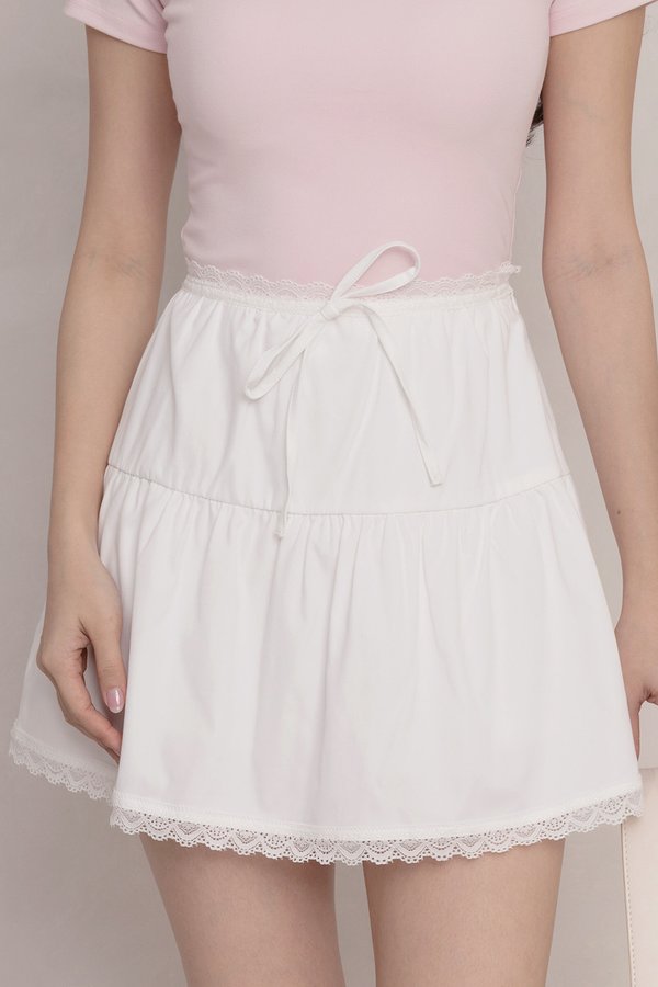 Sylvie Lace Trim Skorts White