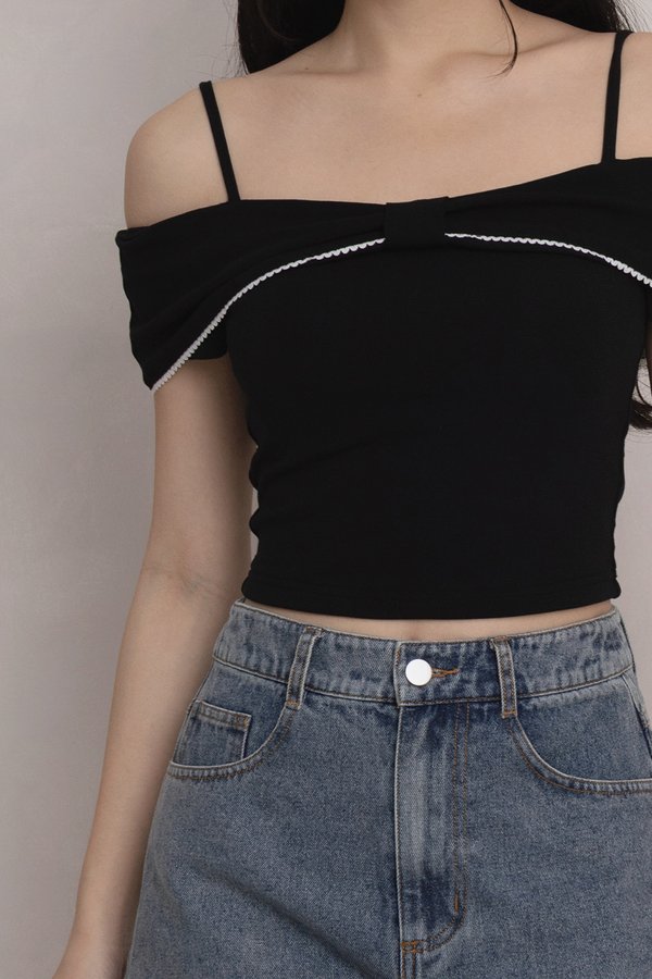 Belle Padded Top Black *PLUSH*