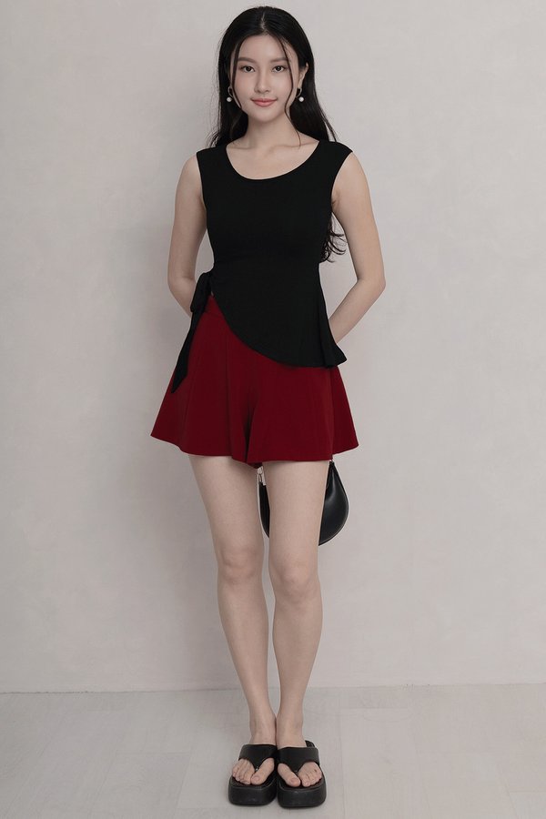 Sora Slant Padded Top Black *MM*
