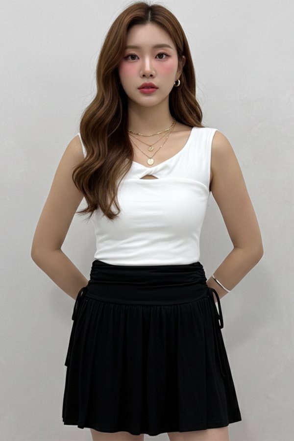 Theo Padded Top White *PLUSH*