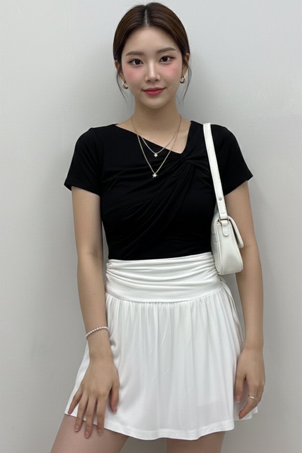 Antonia Padded Top Black *MM*