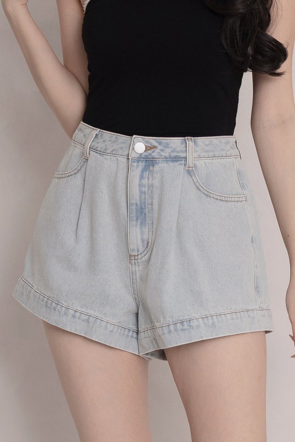 Freya Denim Shorts Light Wash