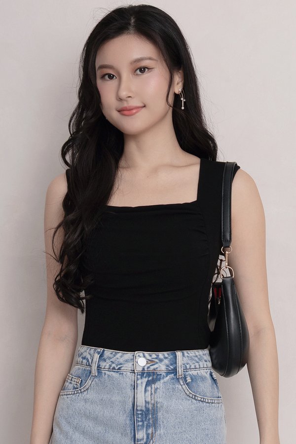 Aurelia Padded Top Black *PLUSH*