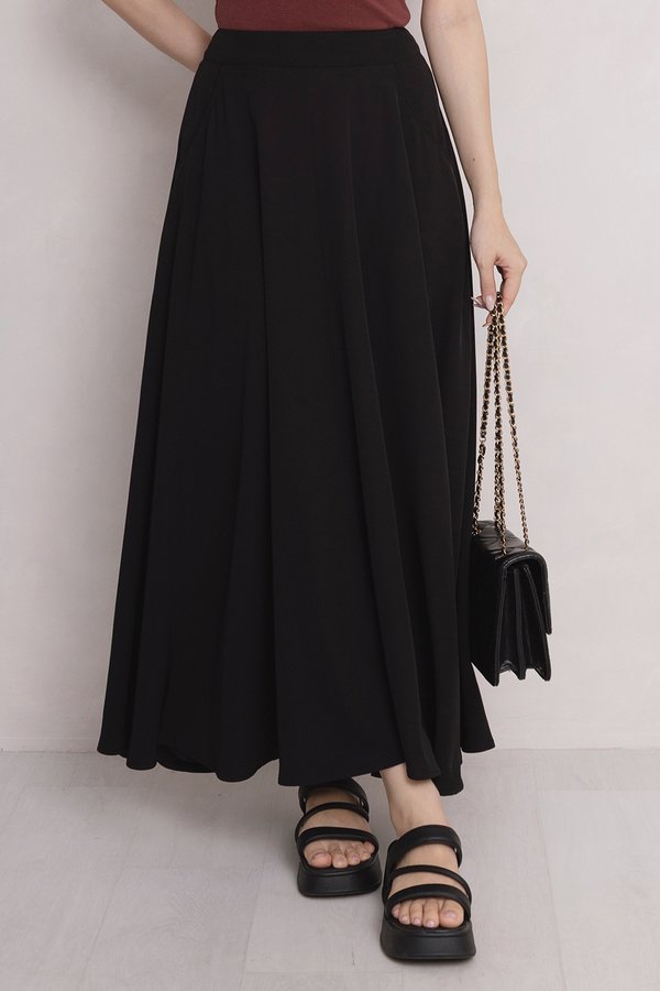 Delta Skirt Black