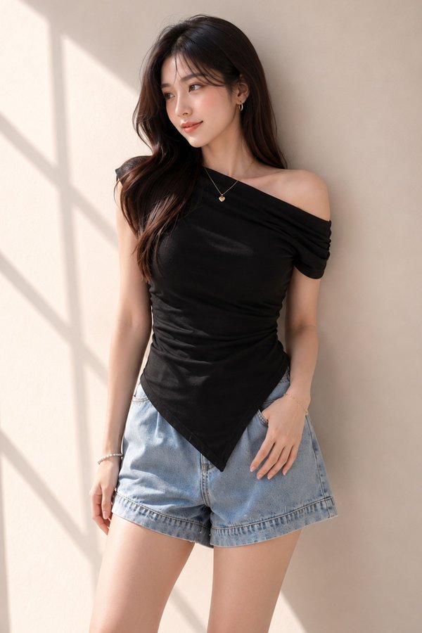 Dara Padded Top Black *MM*