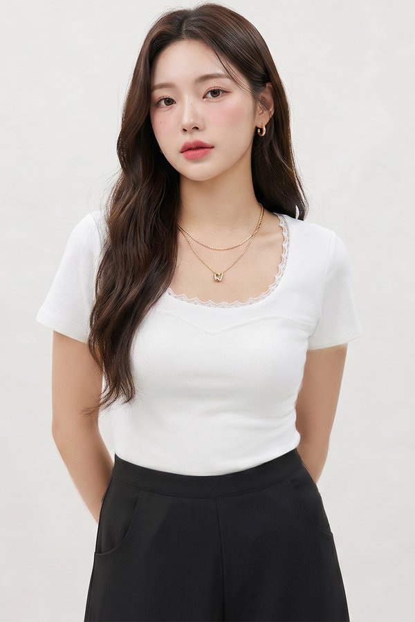 Cordelia Padded Top White *PLUSH*