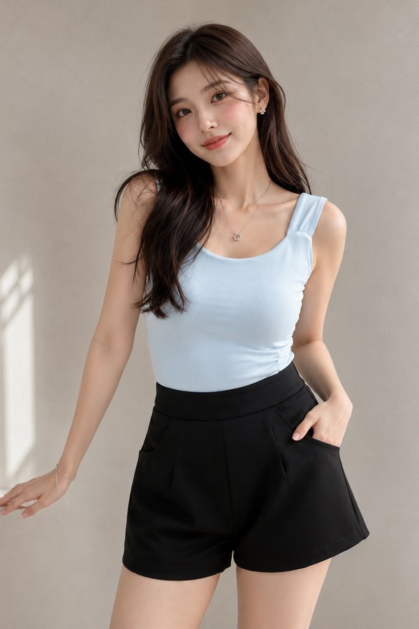 Torri Shorts Black