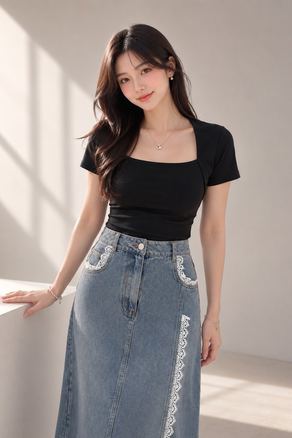 Sorra Padded Top Black *PLUSH*