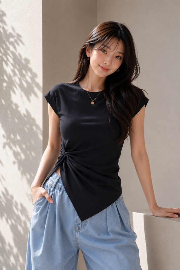 Brissa Padded Top Black *PLUSH*