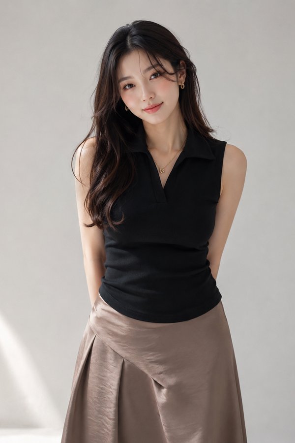 Ferissa Padded Top Black *PLUSH*