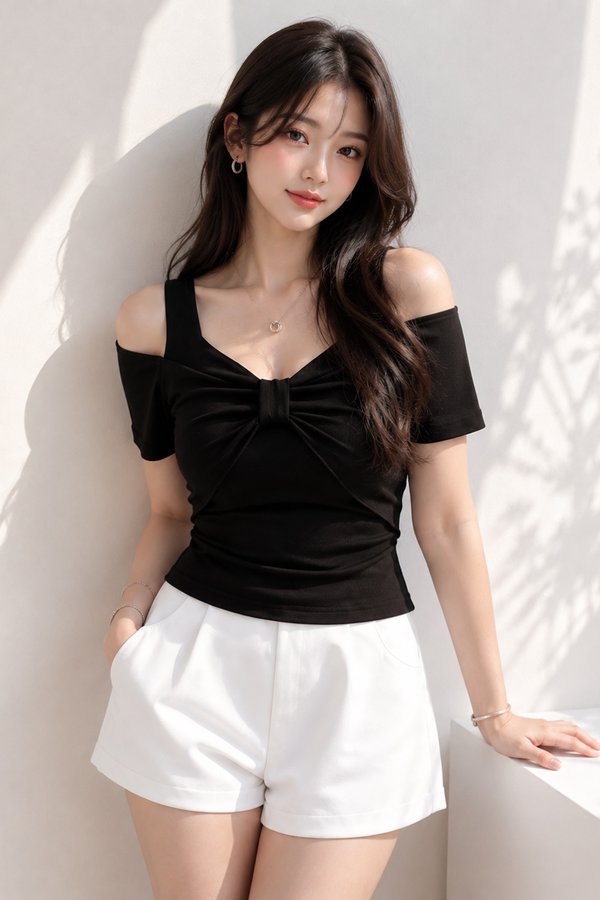 Fauna Padded Top Black *PLUSH*