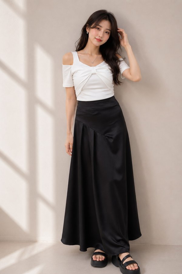 Ellie Satin Skirt Black