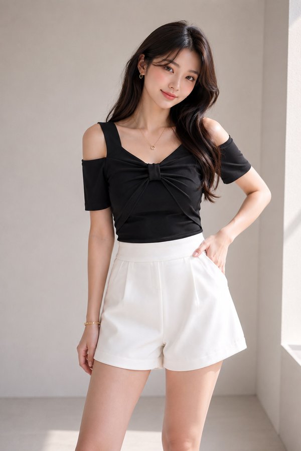 Torri Shorts White