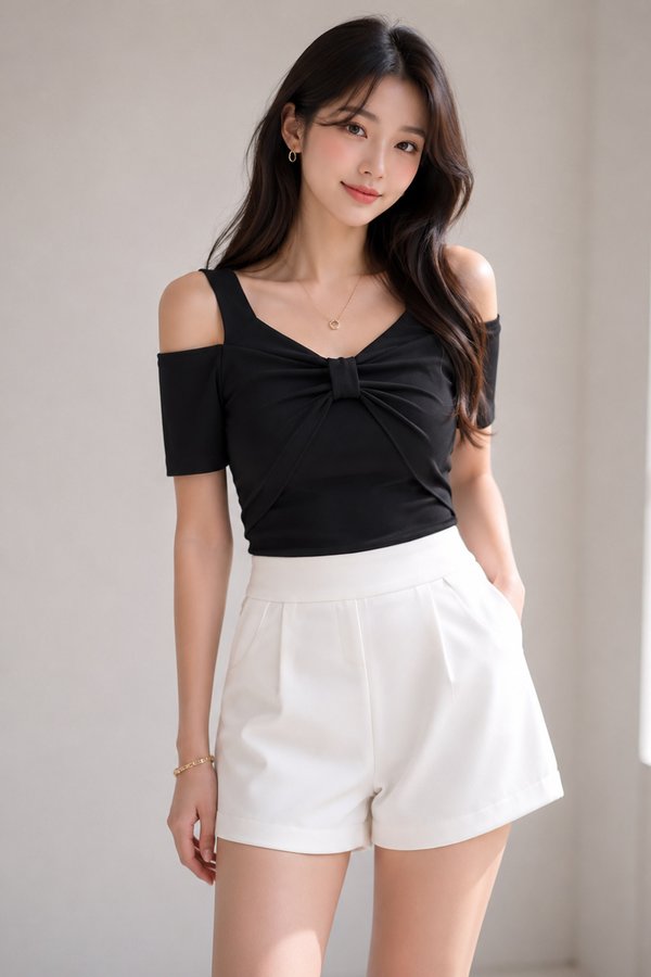 Torri Shorts White
