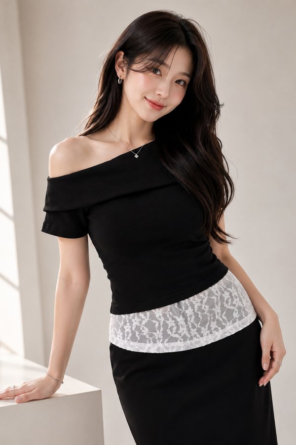 Kattie Padded Top Black *PLUSH*