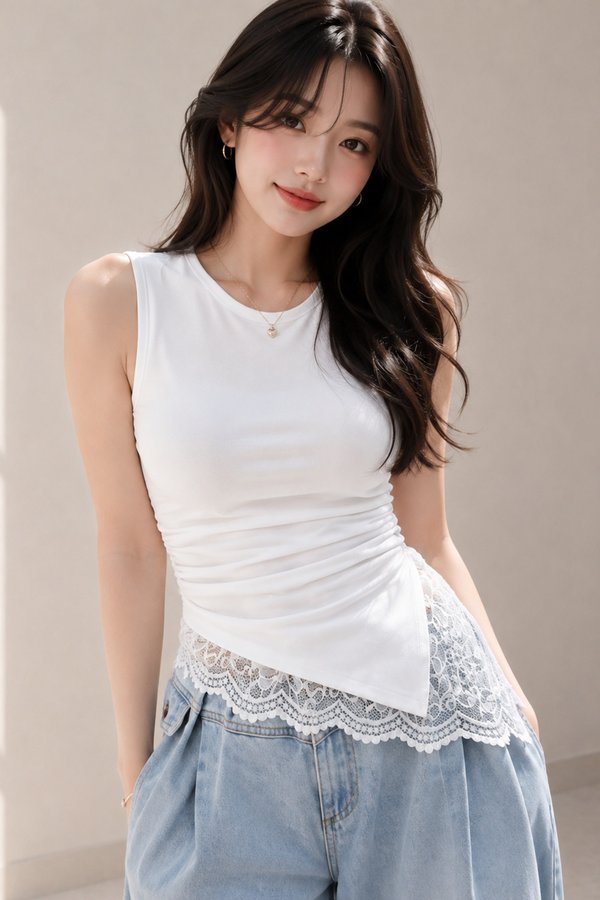 Jerinda Padded Top White *PLUSH*