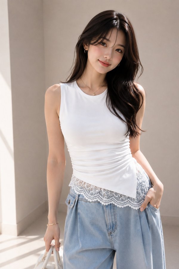 Jerinda Padded Top White *PLUSH*