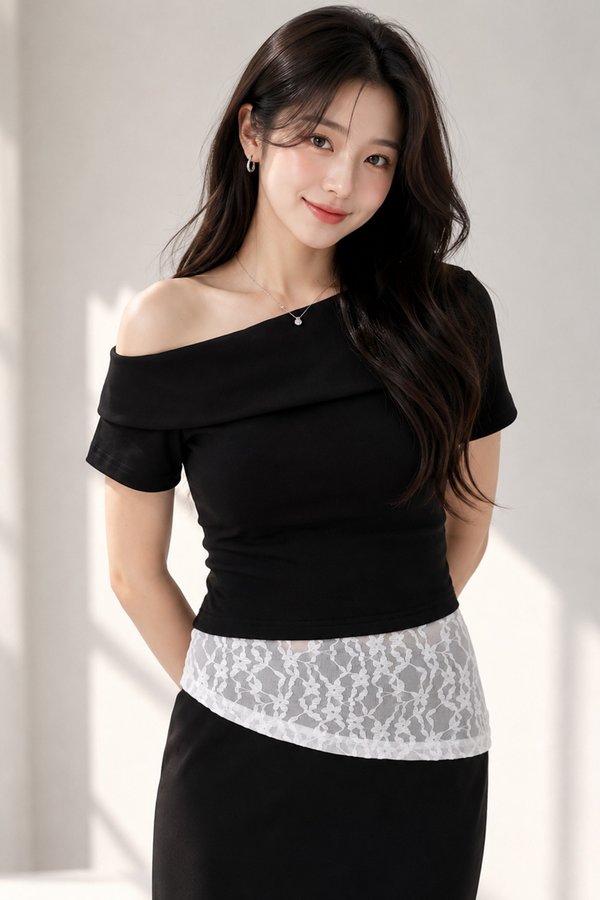 Kattie Padded Top Black *PLUSH*